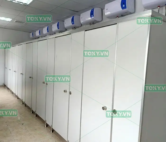 Môi trường nhà vệ sinh nhà xưởng có điểm gì đặc biệt?