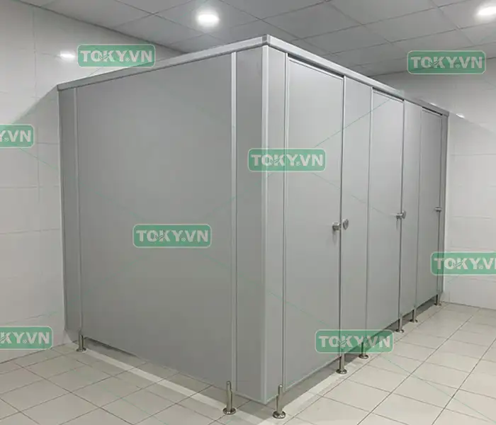 Đầu tư vách Compact cho tòa nhà văn phòng có đắt không? 1 Thực trạng thiết kế nhà vệ sinh tòa nhà văn phòng hiện nay
