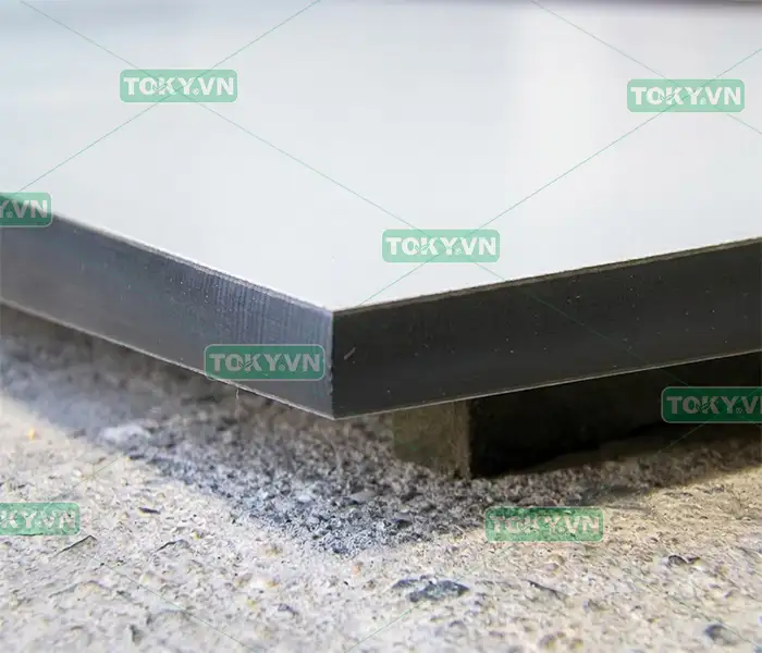 Giải pháp thi công vách Compact mài CNC chuẩn kỹ thuật tại TOKY