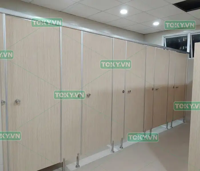 Toky — Đơn vị thi công vách ngăn vệ sinh compact uy tín