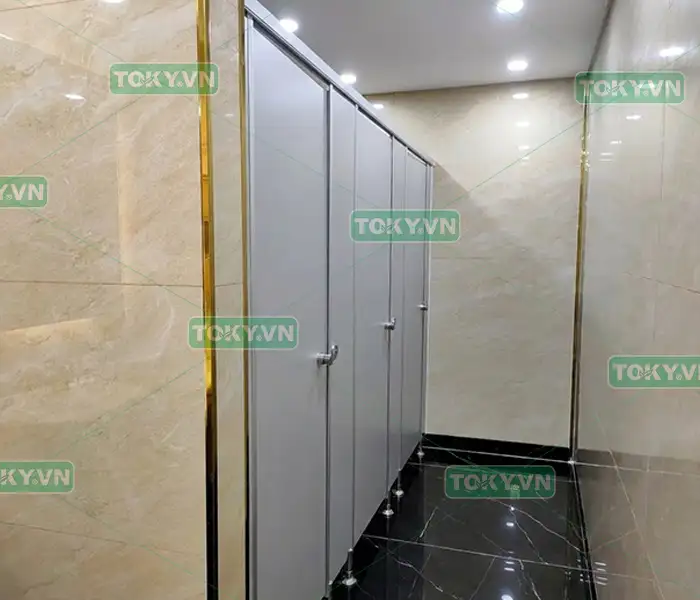 Giải pháp vách ngăn vệ sinh Compact cho không gian nhỏ hẹp 4 Toky — Đơn vị thiết kế và thi công vách vệ sinh Compact cho không gian nhỏ hẹp uy tín
