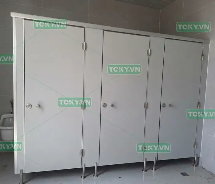 Toky — Giải pháp vách ngăn vệ sinh compact bền bỉ cùng công trình