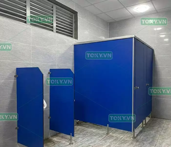 Giải pháp thi công vách ngăn vệ sinh compact hpl cho trường học 2 Giải pháp kỹ thuật thi công vách ngăn vệ sinh compact hpl chuyên biệt từ Toky