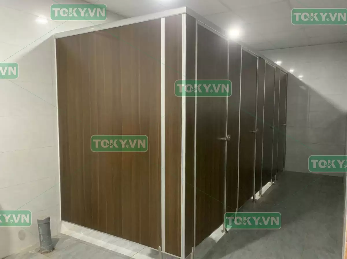 Tấm compact vân gỗ mẫu đẹp và ứng dụng thực tế 5 Kinh nghiệm lựa chọn tấm Compact vân gỗ phù hợp
