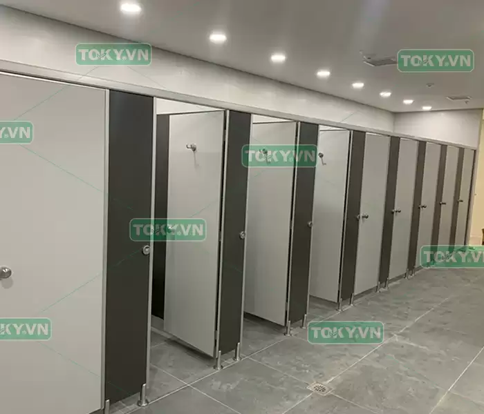 Quy trình thi công vách ngăn vệ sinh compact hpl 5 bước chuẩn b2b cho nhà máy