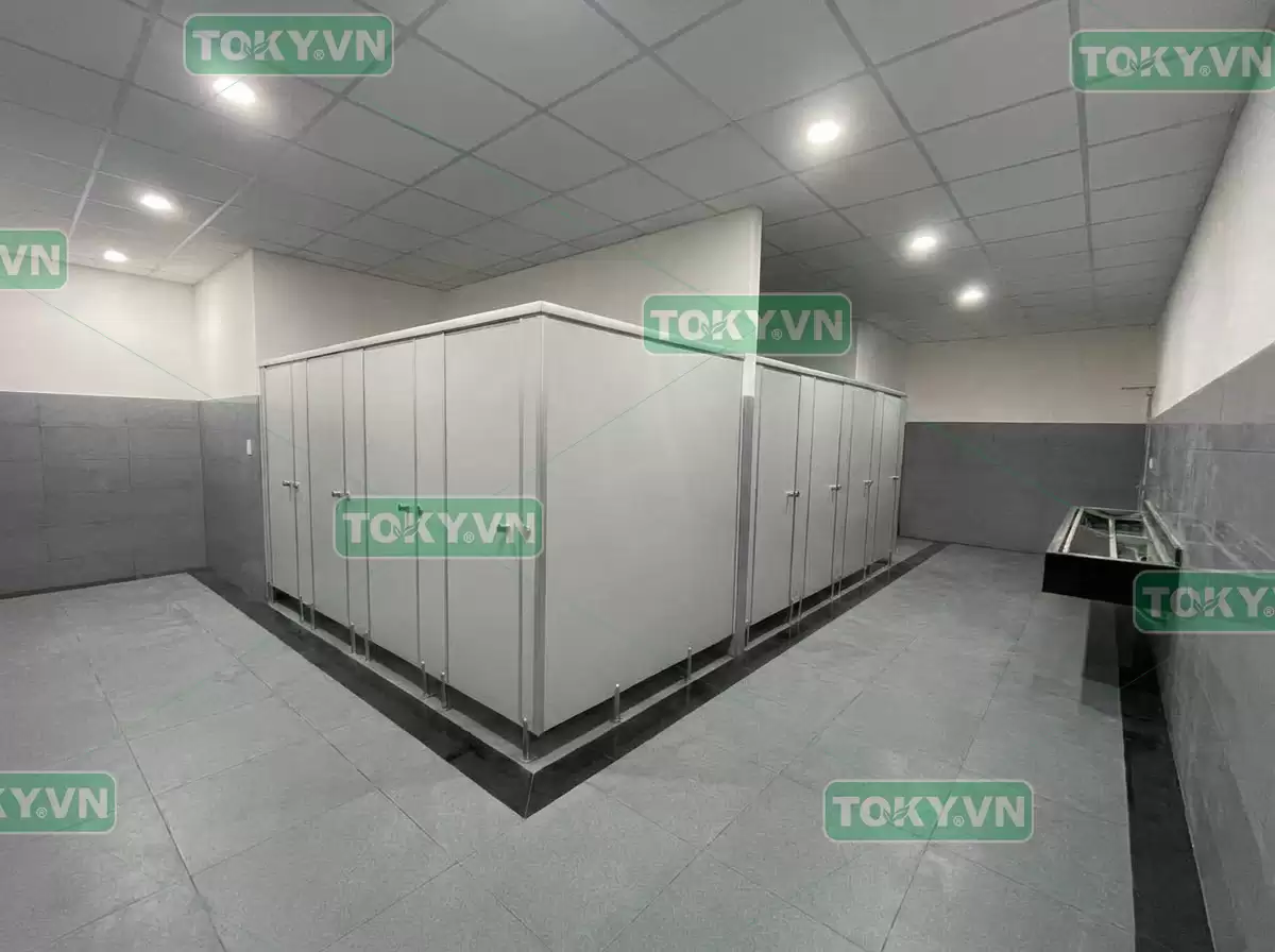 Tấm nhựa compact chịu nước 100% – giải pháp tối ưu cho mọi công trình 4 Toky – Tổng kho cung cấp và thi công tấm nhựa compact uy tín