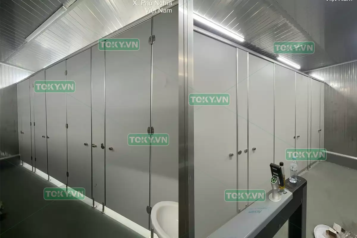 Toky thi công 250m2 vách ngăn vệ sinh compact tại Kyodo Hà Nội