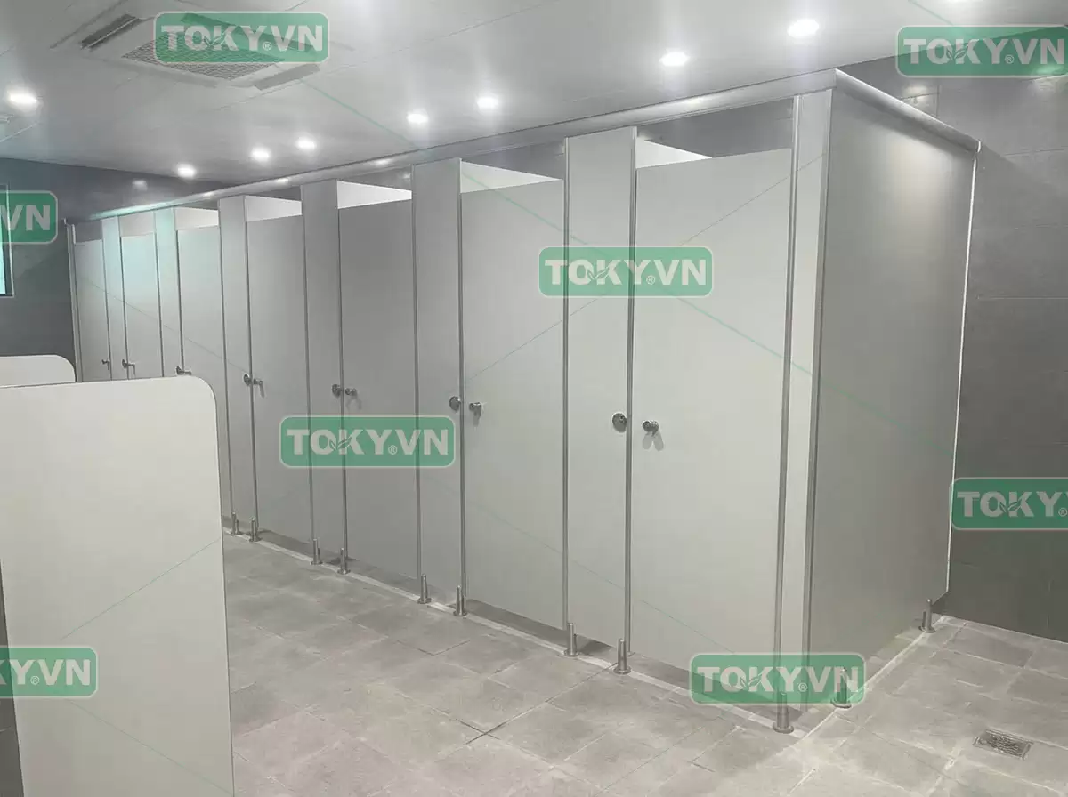 Tấm nhựa compact chịu nước 100% – giải pháp tối ưu cho mọi công trình 3 Ứng dụng thực tế của tấm nhựa compact trong các công trình