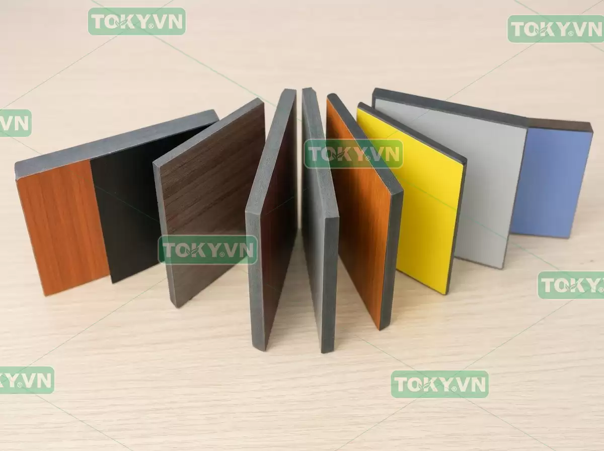 Ưu điểm vượt trội giúp tấm nhựa compact chinh phục mọi nhà thầu